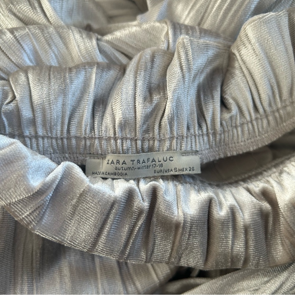 Zara Trafaluc Pleated Velvet Pants - Picture 6 of 6